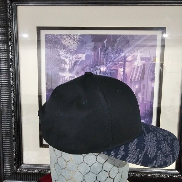 Napa Hat Napa Crest on front camouflage brim One size fit all Black in color - Picture 3 of 4